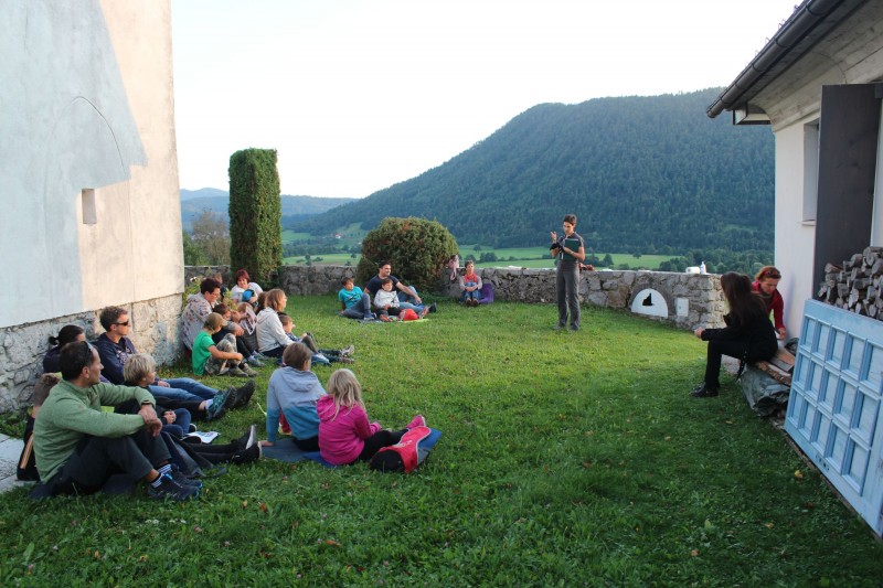 Noc netopirjev 2020 1 Nina Doles Spletka