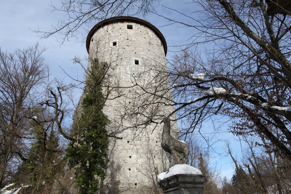 PP Final 2.1.5a Ravbarjev stolp Barbara B. Skaberne PP Final 2.1.5a Ravbarjev stolp Barbara B. Skaberne