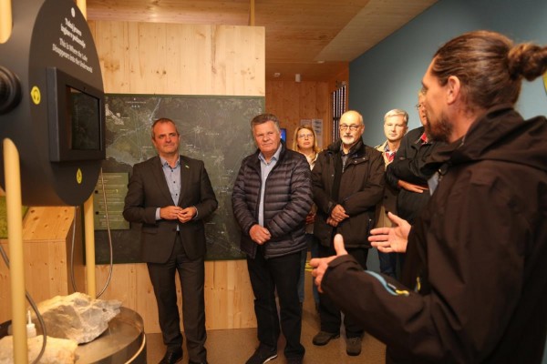 l 449286Odprtje Centra za obiskovalce Cerknisko jezero 35 Foto Ljubo Vukelic l 449286Odprtje Centra za obiskovalce Cerknisko jezero 35 Foto Ljubo Vukelic